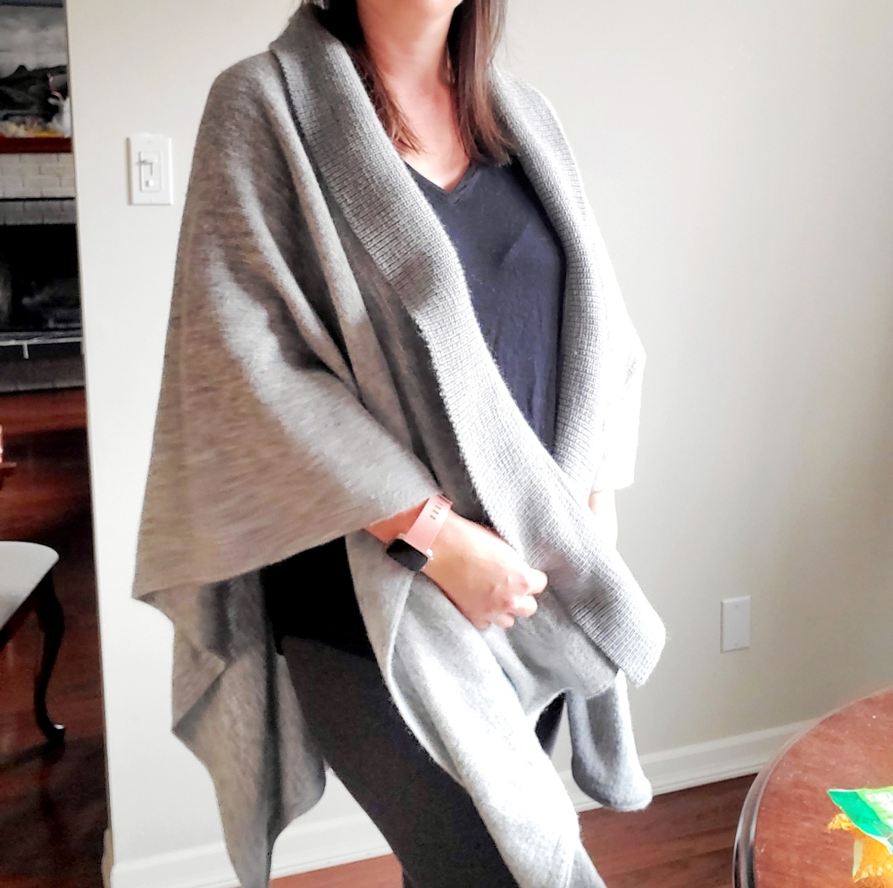 Grey Shawl - Picture 2 of 4